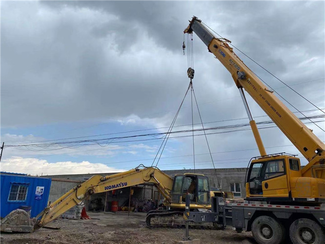 丰台区25吨吊车的工作半径是多少？